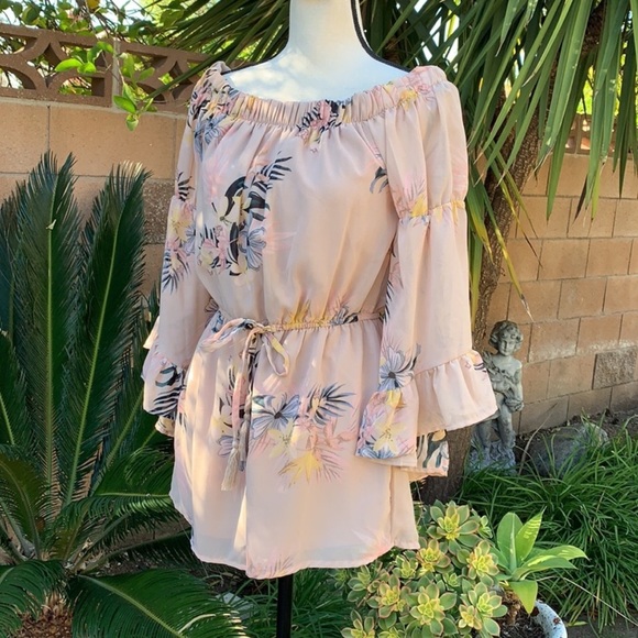 Hint of Blush | Across the Shoulder Romper - Picture 5 of 15